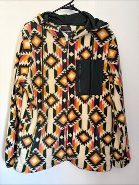 Free Nature Cream & Black Geometric Fleece Hoodie Jacket